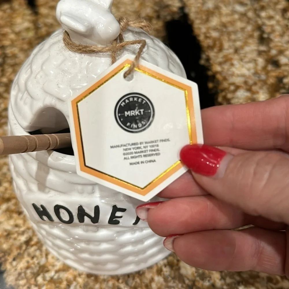 New with tag white‎ n black  ceramic Honey Pot 🐝
